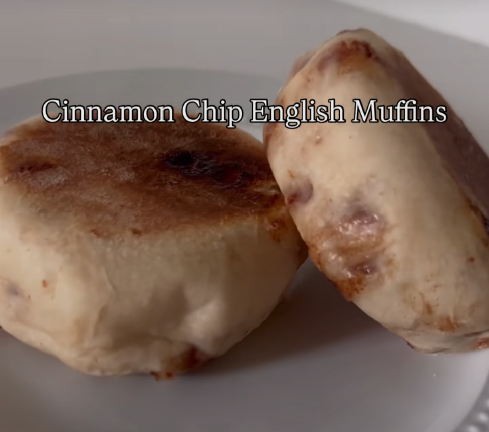 Cinnamon Chip English Muffins - 6 pack
