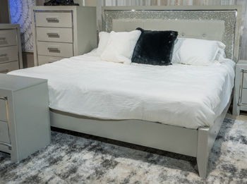 Zyniden - Silver - Queen Upholstered Panel Headboard