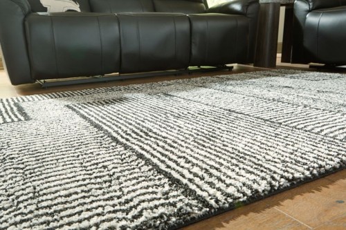 Kurtmen - Black / Ivory - Large Rug