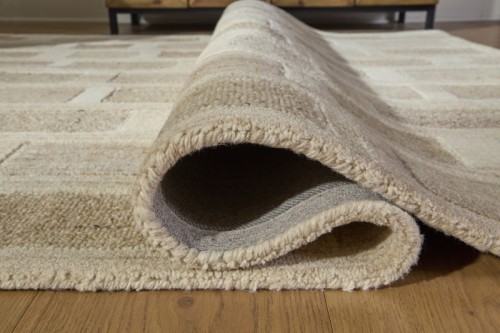 Lisgrove - Tan / Brown / White - Large Rug