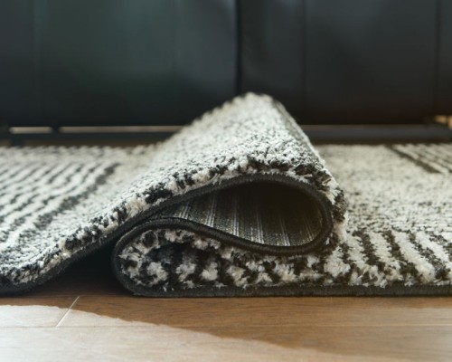 Kurtmen - Black / Ivory - Large Rug