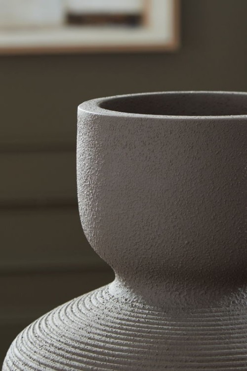 Dalsen - Brown - Vase - 13.11"