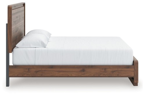 Fortlorn - California King Panel Bed - Walnut Brown