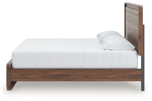 Fortlorn - California King Panel Bed - Walnut Brown