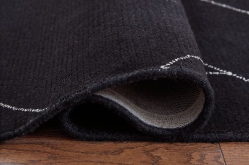 Marav - Black / White - Medium Rug