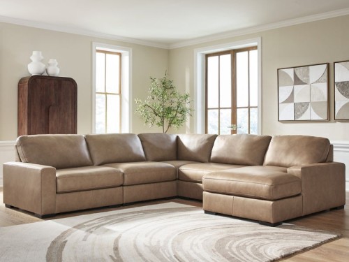 Veronella - 3-Piece Sectional With LAF Corner Chaise - Sahara