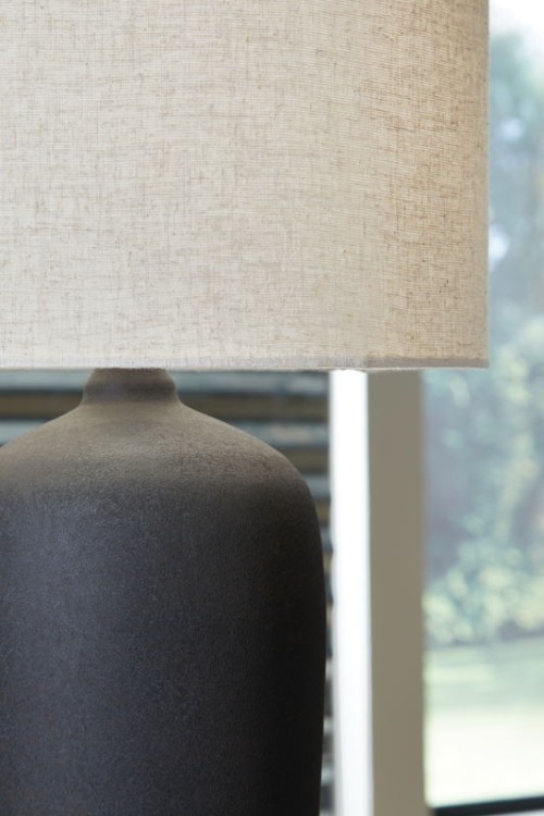 Ryenburg - Black - Metal Table Lamp