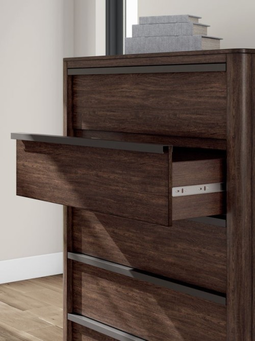 Dilenno - Dark Brown - Five Drawer Chest