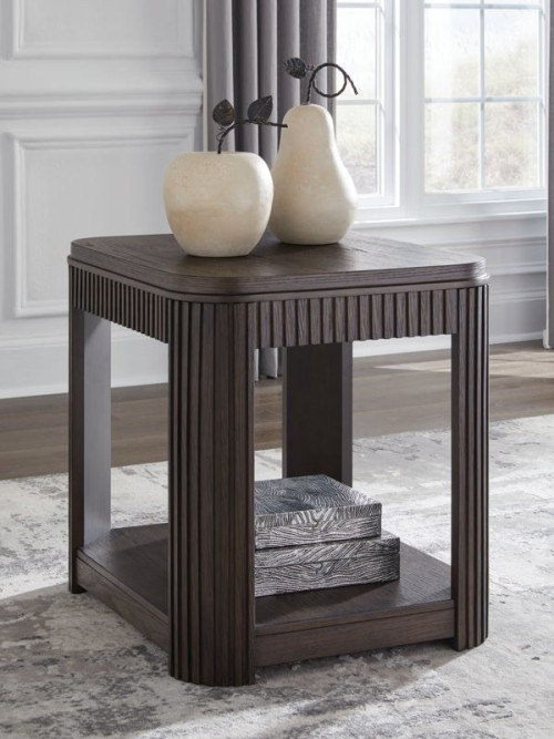 Carlibrie - Warm Brown - Lift Top Cocktail Table
