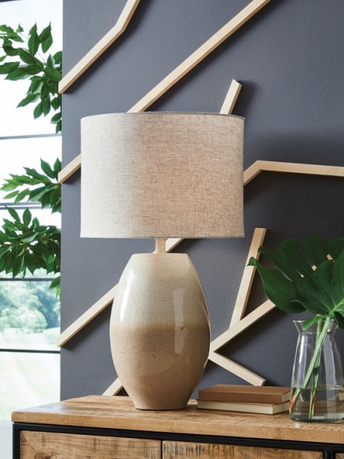 Linas - Cream / Beige - Metal Table Lamp