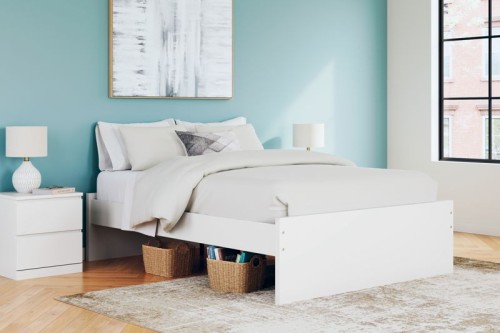 Onita - White - Queen Platform Bed