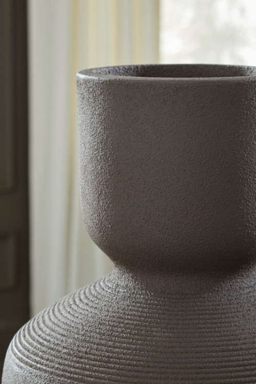 Dalsen - Brown - Vase - 13.11"