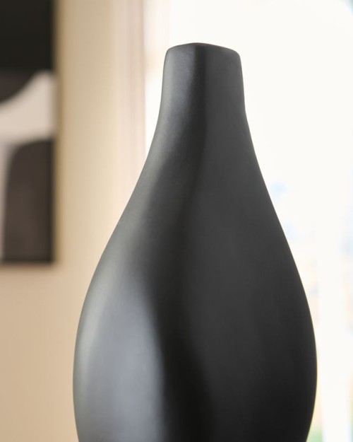 Judsen - Black - Vase - 21.25"