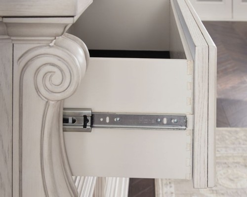 Bruchandi - Antique White - Dresser