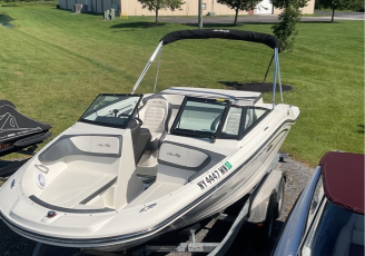 2018 Sea Ray SPX 190