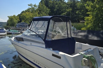 1994 BAYLINER CIERA 26 CUDDY W/ 5.0 MERCRUISER I/O W/ TANDEM AXLE TRAILER