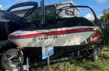 2017 CHAPARRAL 223 VORTEX VRX W/ TANDEM AXLE TRAILER