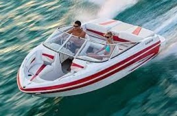 2010 GLASTRON MX 185 W/ MERCRUISER 3.0 L I/0 W/ EZ LOADER SINGLE AXLE TRAILER