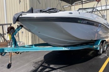 2023 HURRICANE 217 BRW/ 200 HP MERCURY O/B