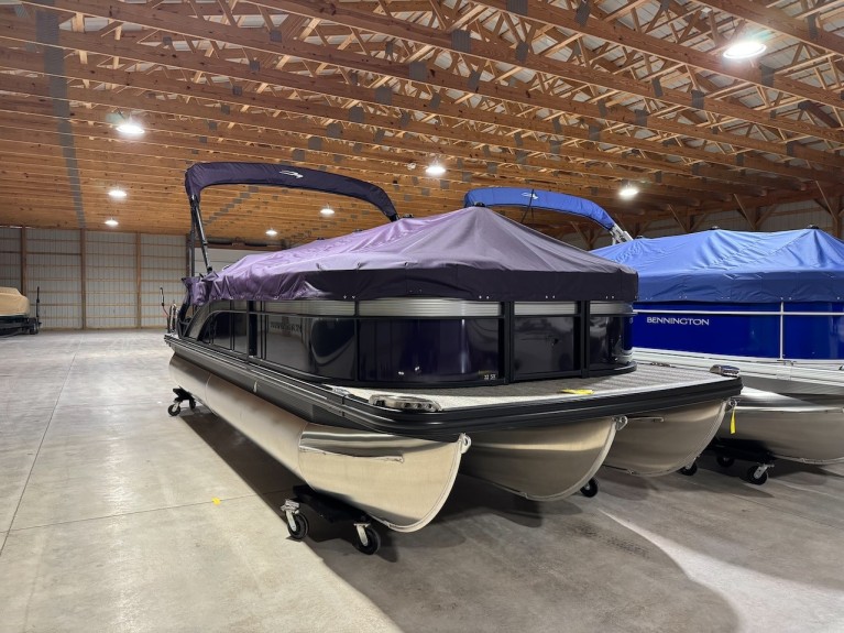 2026 BENNINGTON 22SXSB W/ 200HP MERCURY O/B
