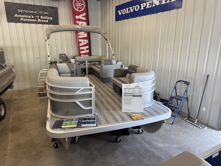 2025 BENNINGTON 20SL W/ 90HP 4 STROKE YAMAHA O/B