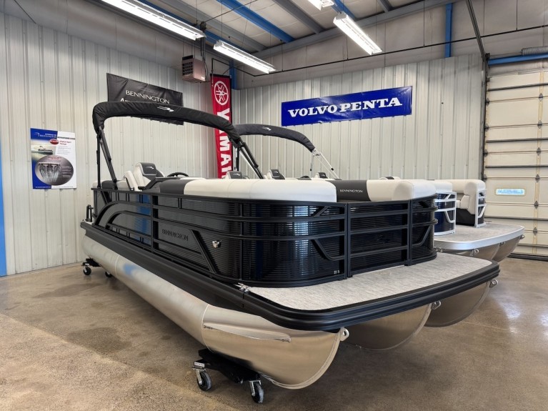 2026 BENNINGTON 22SSR W/ 150HP MERCURY O/B