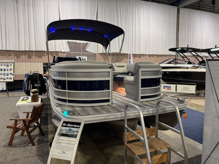 2026 BENNINGTON 23RSB W/ 250HP MERCURY O/B