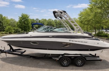 2026 Crownline E255 Deck Boat W/ 6.2L Merc Mag
