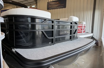2027 22S1SR W/ MERC 150 HP EFI