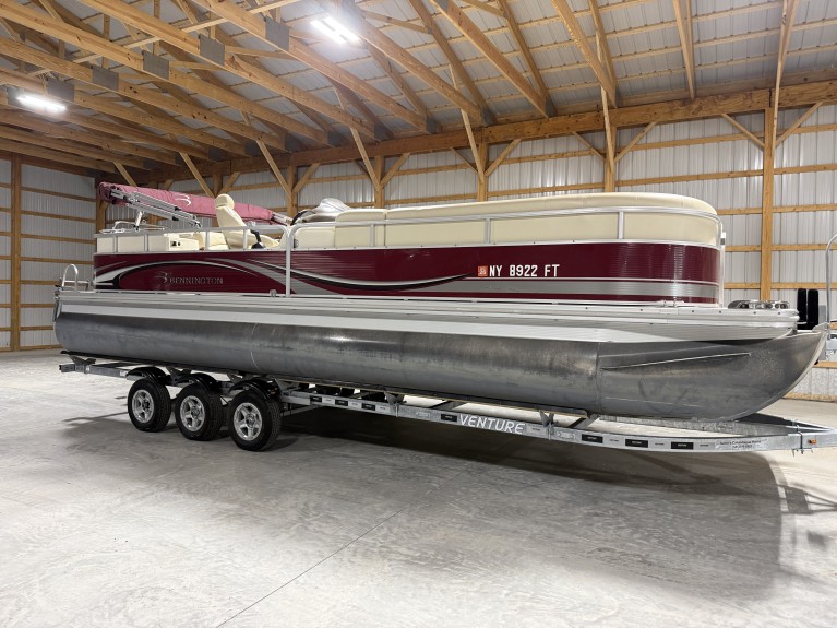 2008 BENNINGTON 2575 W/ YAMAHA ENGINE