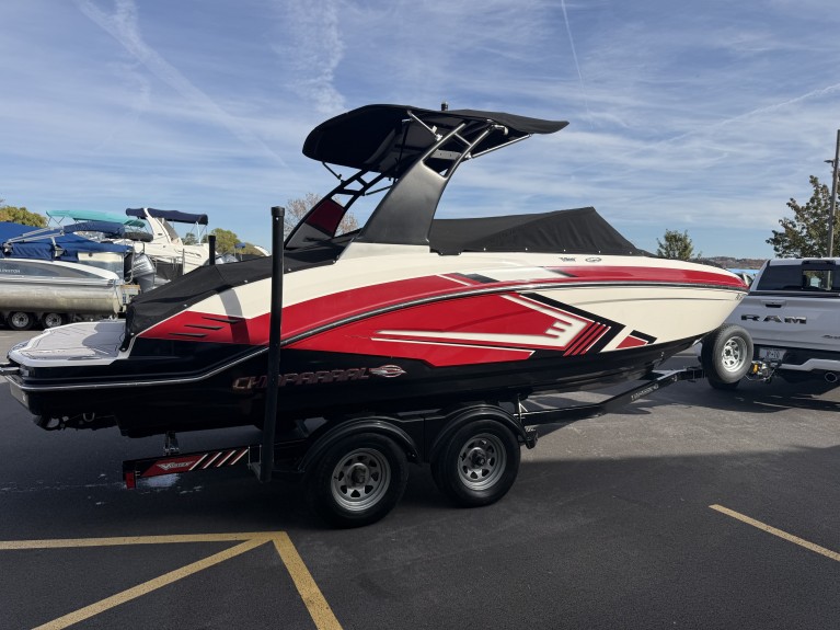 2017 CHAPARRAL 223 VORTEX VRX W/ TANDEM AXLE TRAILER