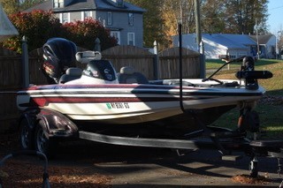 2010 SKEETER FX 20 W/ YAMAHA F 250 SHO W/ EZ LOAD BUNK TRAILER