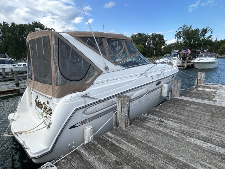 2000 MAXUM 3000 SCR CRUISER W/ DOULBLE MERCRUISER 5. I/O'S W/ 2017 VENTURE TRIPPLE AXLE TRAILER