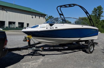 2018 REGAL 190 WAKESURF OPEN BOW W/ VOLVO 200 I/O W/ EZ LOADER SINGLE AXLE TRAILER