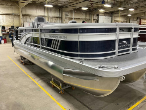 2024 BENNINGTON 22LSR W/ 150 HP YAMAHA 4-STROKE O/B