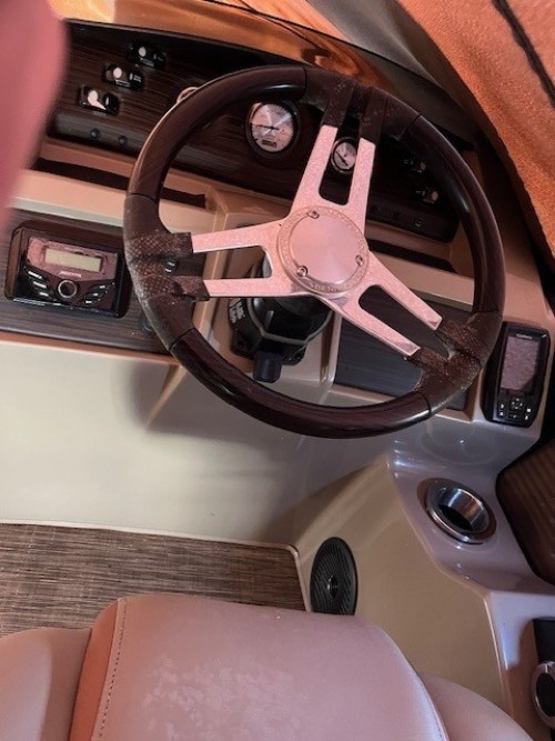 2022 BENNINGTON 22 LSR PONTOON W/ 150 HP YAMAHA O/B W/ DOUBLE AXLE BUNK TRAILER