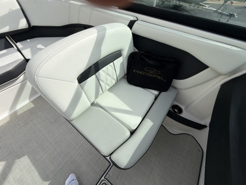2023 REGAL 2000ES BOW RIDER W/ VOLVO V6 200 SX CAT & TANDEM AXLE VENTURE TAILER
