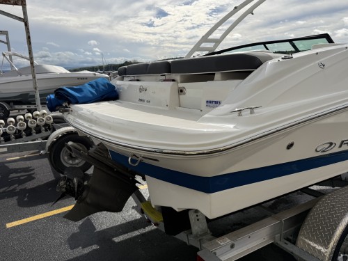 2023 REGAL 2000ES BOW RIDER W/ VOLVO V6 200 SX CAT & TANDEM AXLE VENTURE TAILER