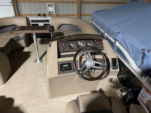 2024 22' BENNINGTON LSRC W/ YAMAHA F 150 O/B
