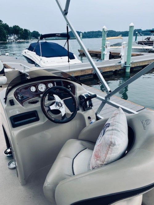 2012 SUNTRAKCER 24 DLX PONTOON BOAT W/MERCURY 115 O/B W/ TRAILMASTER  TANDEM AXLE TRAILER