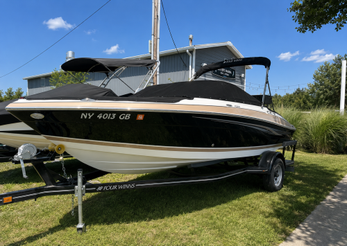 2009 FOUR WINNS H 200 BOW RIDER W/ SINGLE AXLE TRAILER