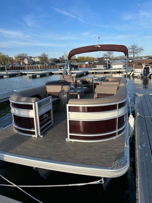 2023 BENNINGTON 22LSR W/ 150 HP YAMAHA 4-STROKE O/B