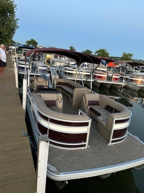 2023 BENNINGTON 22LSR W/ 150 HP YAMAHA 4-STROKE O/B