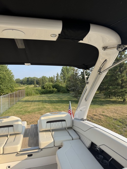2022 REGAL LS6 OPEN BOW W/ VOLOV V8 350 EVC2 DP CAT I/O & VENTURE TANDEM TRAILER