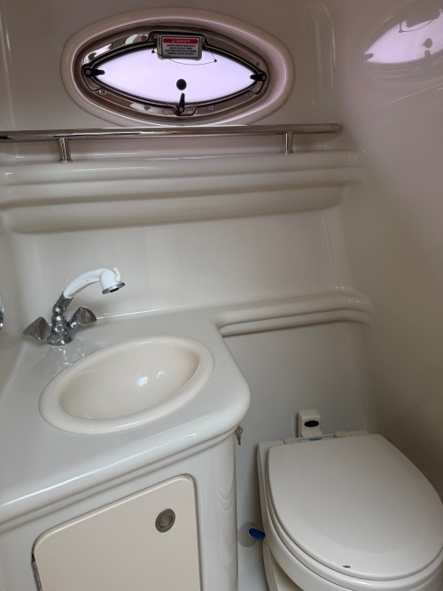 2006 SEA RAY SUNDANCER 260 W/ MERCRUISER 350