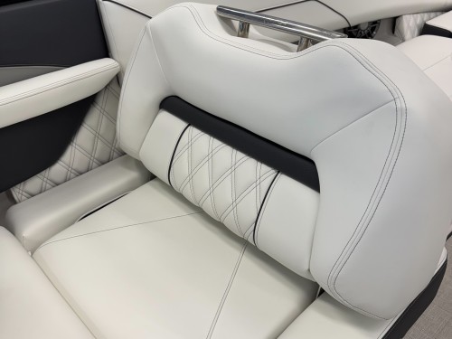2025 REGAL LS4 W/ VOLVO 350 V8 I/0