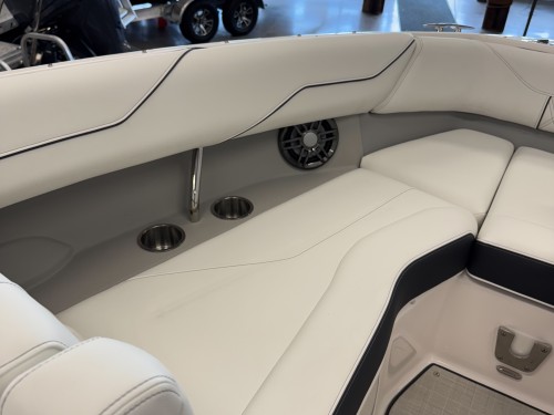 2025 REGAL LS4 W/ VOLVO 350 V8 I/0