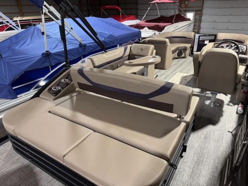 2026 BENNINGTON 22SXSB W/ 200HP MERCURY O/B