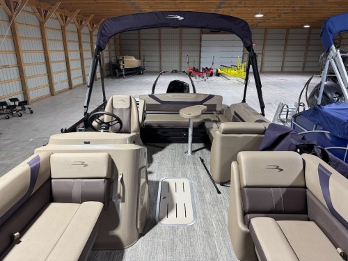 2026 BENNINGTON 22SXSB W/ 200HP MERCURY O/B