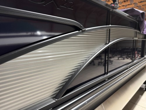 2026 BENNINGTON 22SXSB W/ 200HP MERCURY O/B